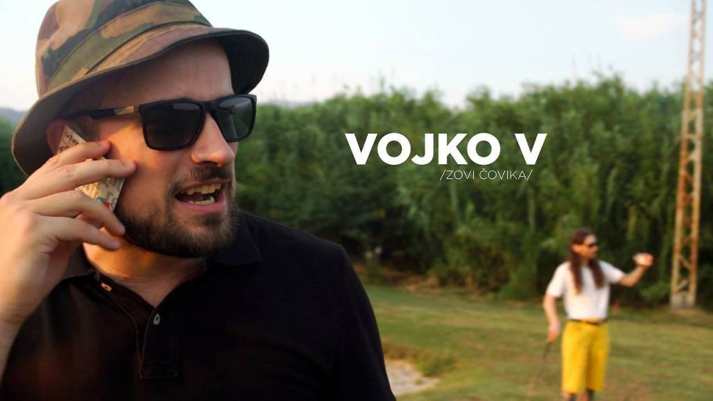 Vojko V. je nazva čovika. Kojeg čovika? Ne znamo, ali nismo ga mogli prestati&nbsp;slušat.