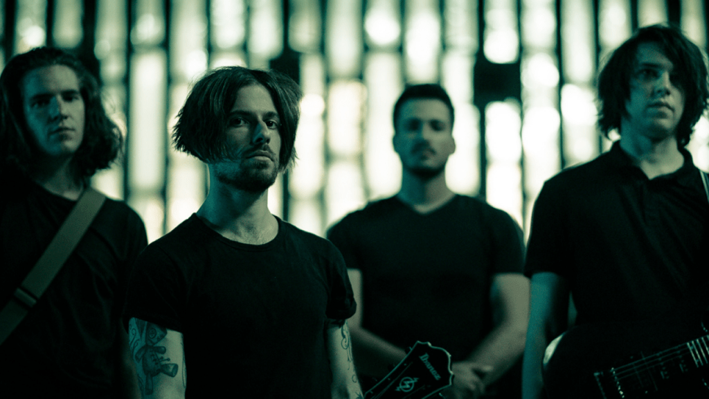 Ti ne nosiš krunu ona nosi tebe: Riječki Mamut upozorava i najavljuje album “Nihilist”