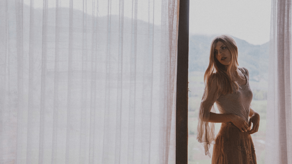 Call Me Up: Miriiam na studijskom debiju sumnje rastjeruje&nbsp;toplinom